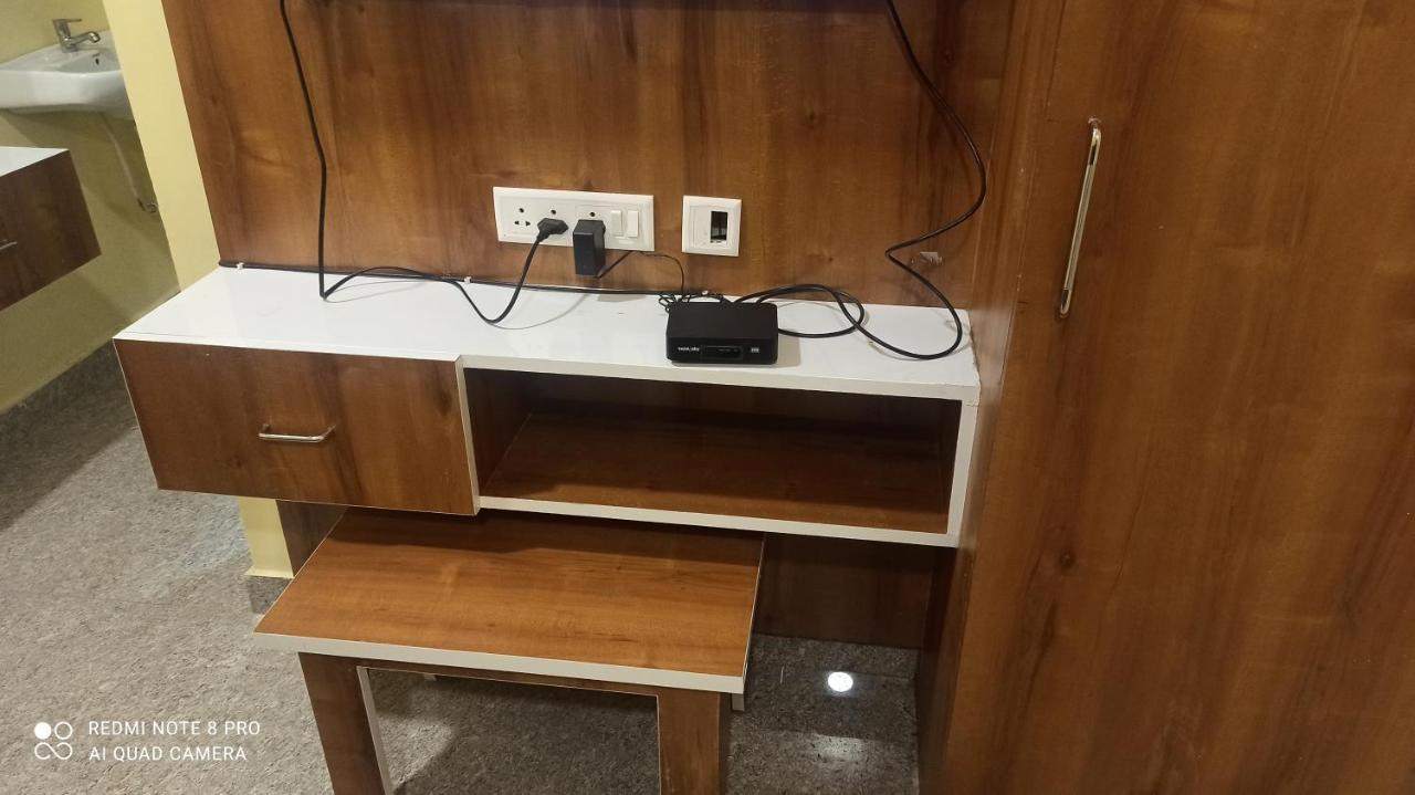 Hotel E Lodge Visakhapatnam Luaran gambar
